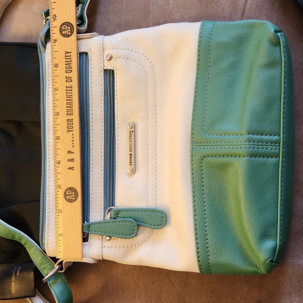 Stone Mountain Purse - Picture 3 of 12